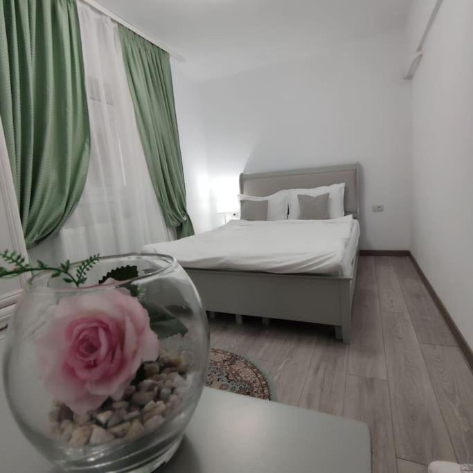 Relax Downtown Suite Constanta Exterior photo